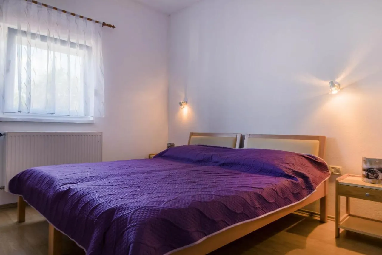 Apartments Ana 388 Pula